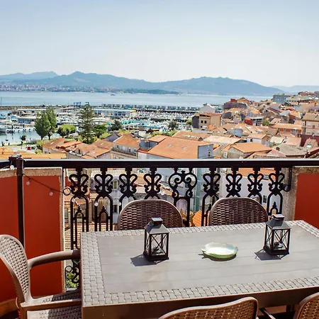 Atico Con Vistas Al Mar Garaje Y Wi-fi Apartment Cangas do Morrazo